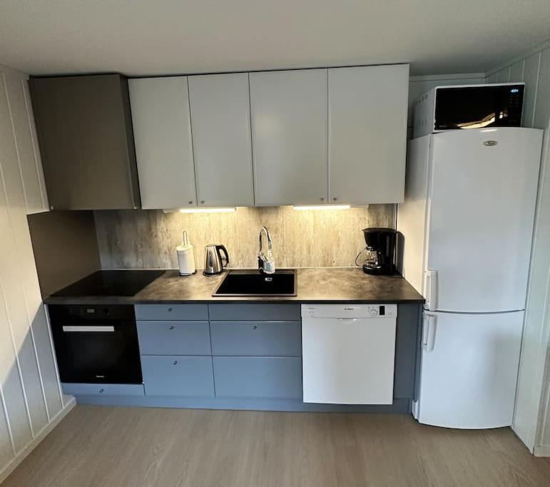 Moderne Sentral Leilighet Med 3 Soverom - Saltus Tromsø Buitenkant foto
